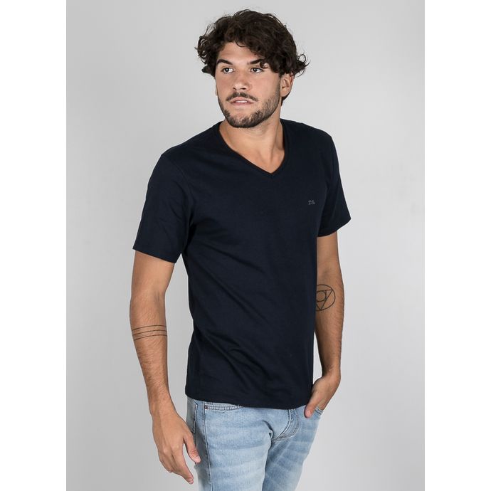 BNMKCD06_950_1-CAMISETA-MASCULINA-BASICA-COMFORT-GOLA-V