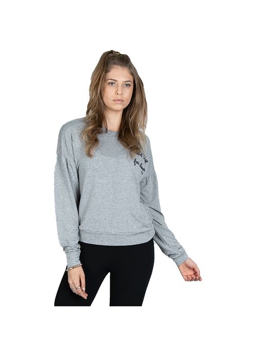 roupas e calçados femininos