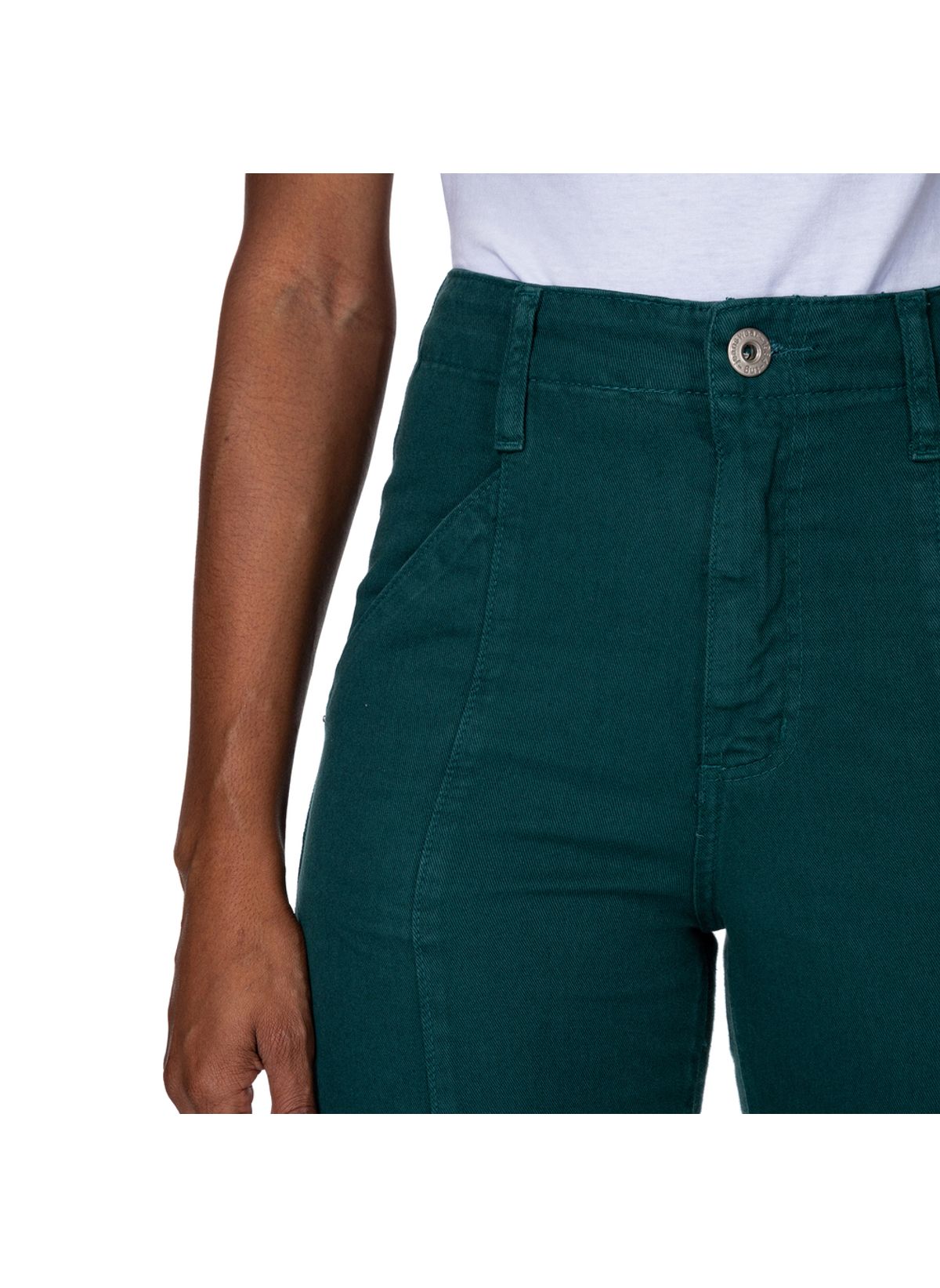 Calça Capri Jeans Color Recortes e Bolsos Utilitário Verde Maça