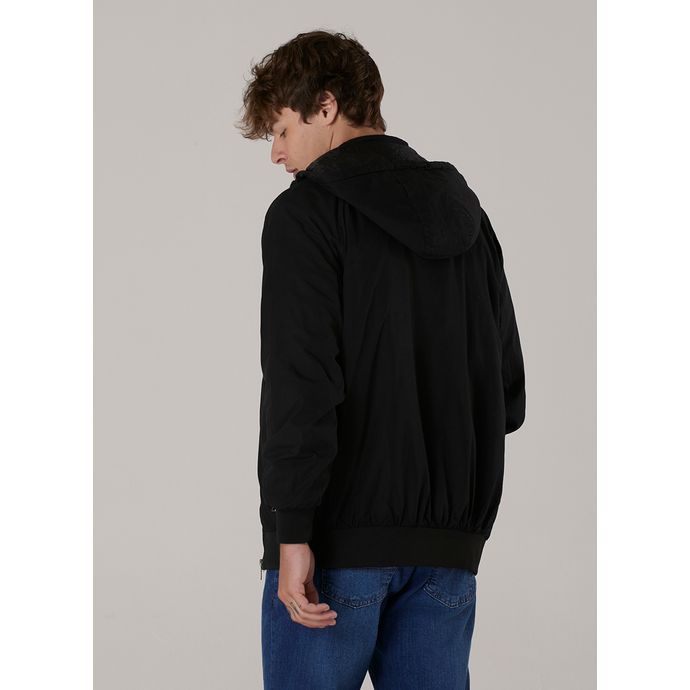 V25MJNY01_950_2-JAQUETA-NYLON-CAPUZ-AJUSTAVEL