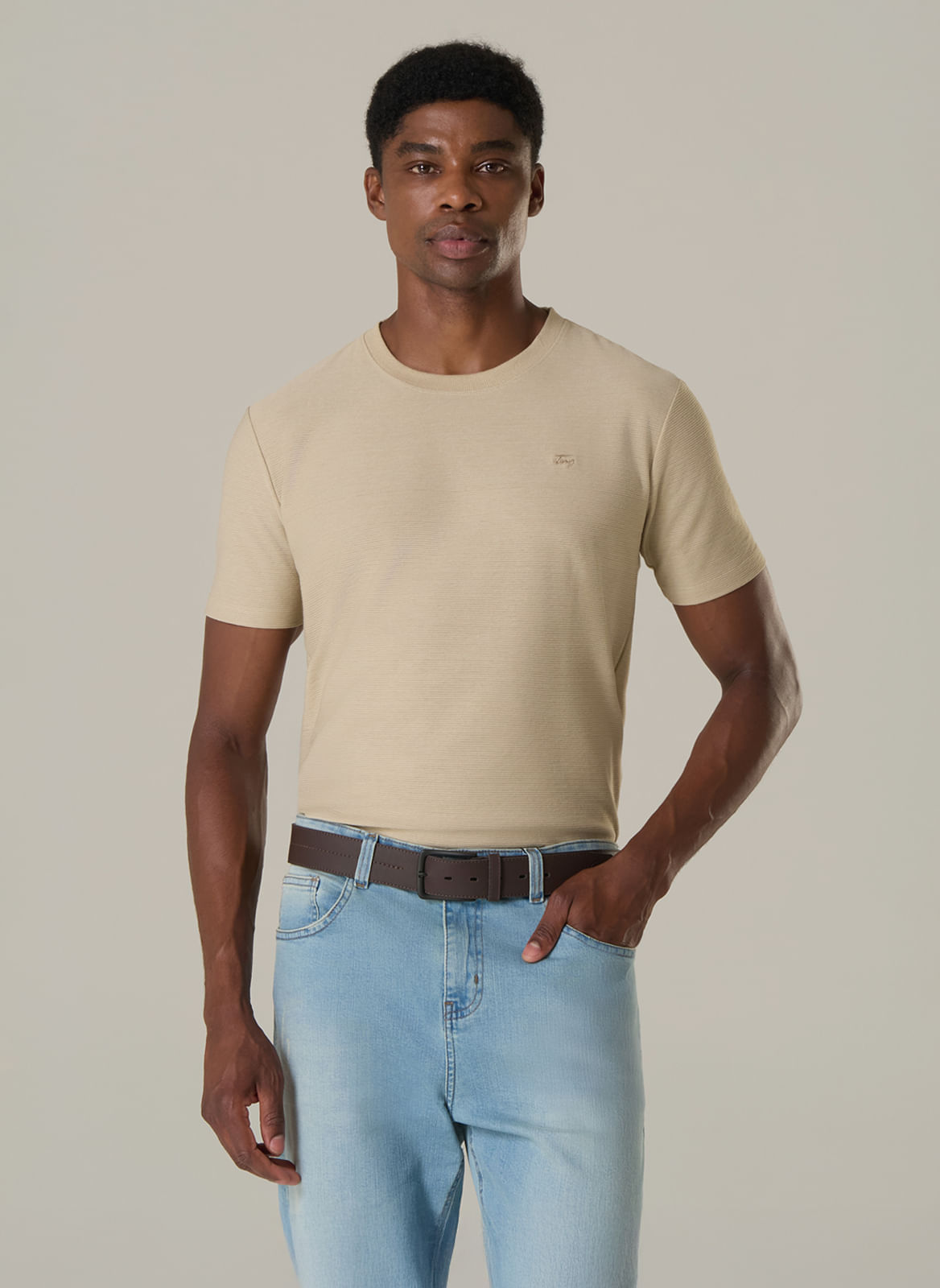 Camiseta Malha Confort Fit