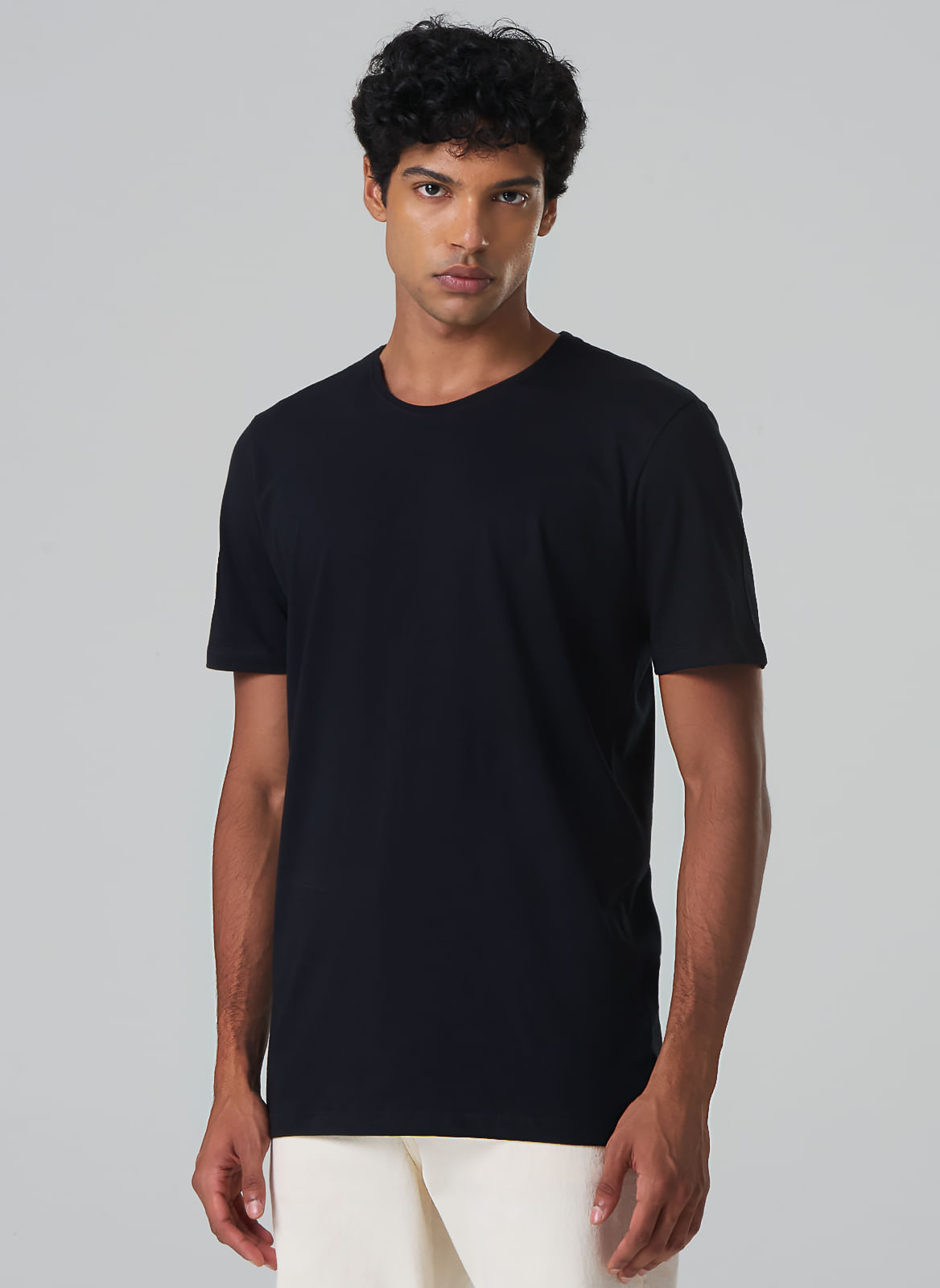 Camiseta Básica Masculina Em Meia Malha De Algodão